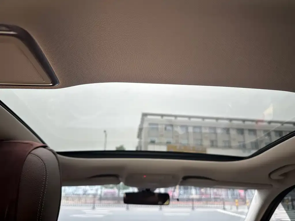 Mercedes-Benz E-Class 2023 из CN, фото 10