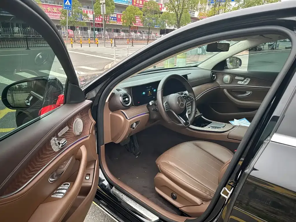 Mercedes-Benz E-Class 2023 из CN, фото 6