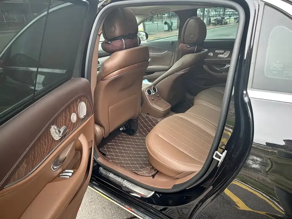 Mercedes-Benz E-Class 2023 из CN, фото 8