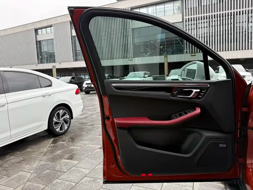 Porsche Macan 2022 из CN, фото 5