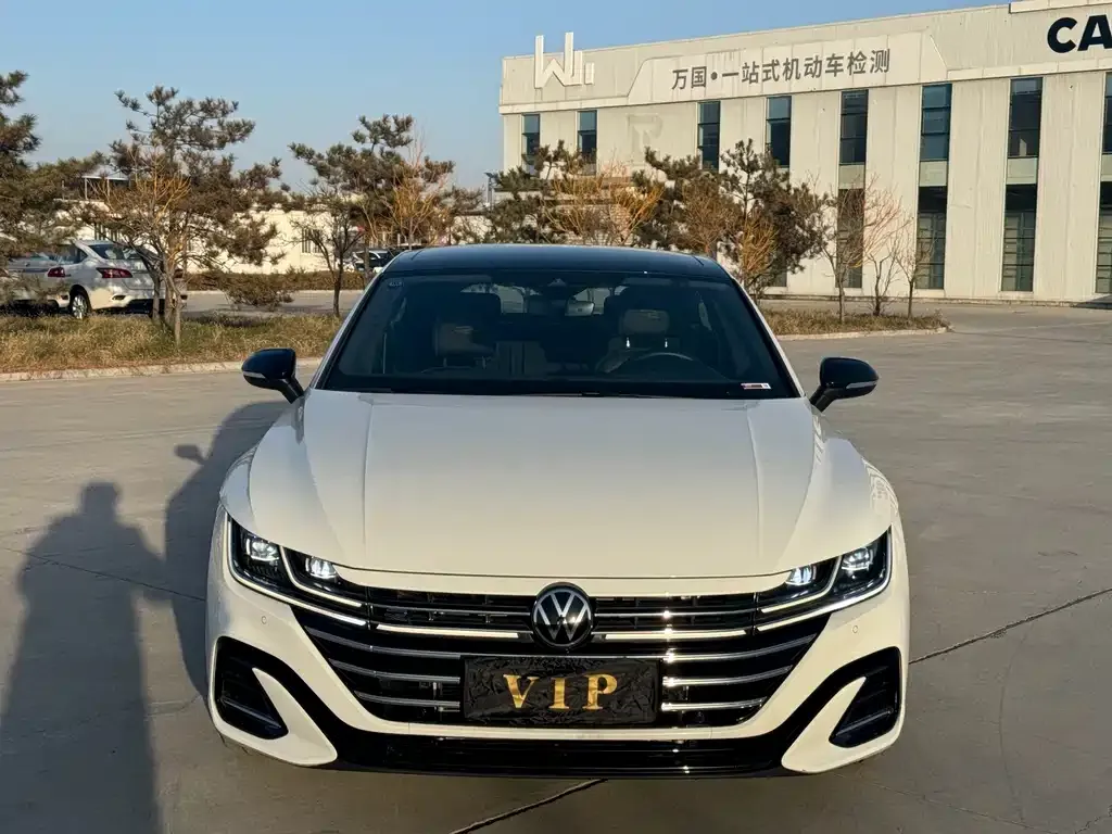 Volkswagen CC 2024 из CN, фото 2