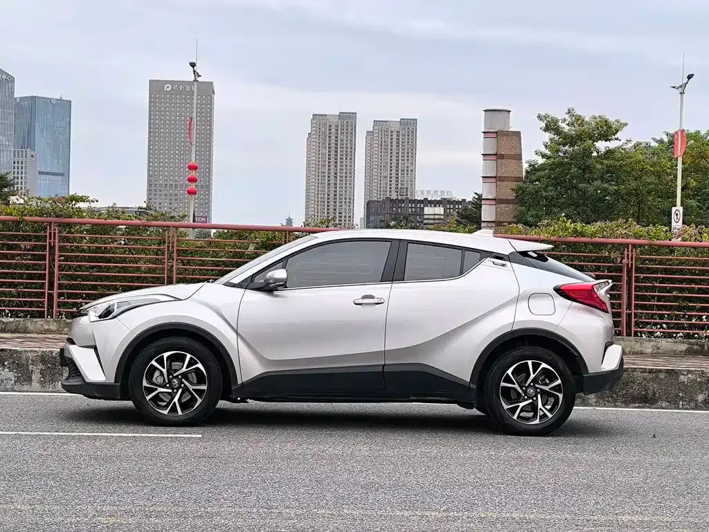 Toyota C-HR 2021 из CN, фото 8