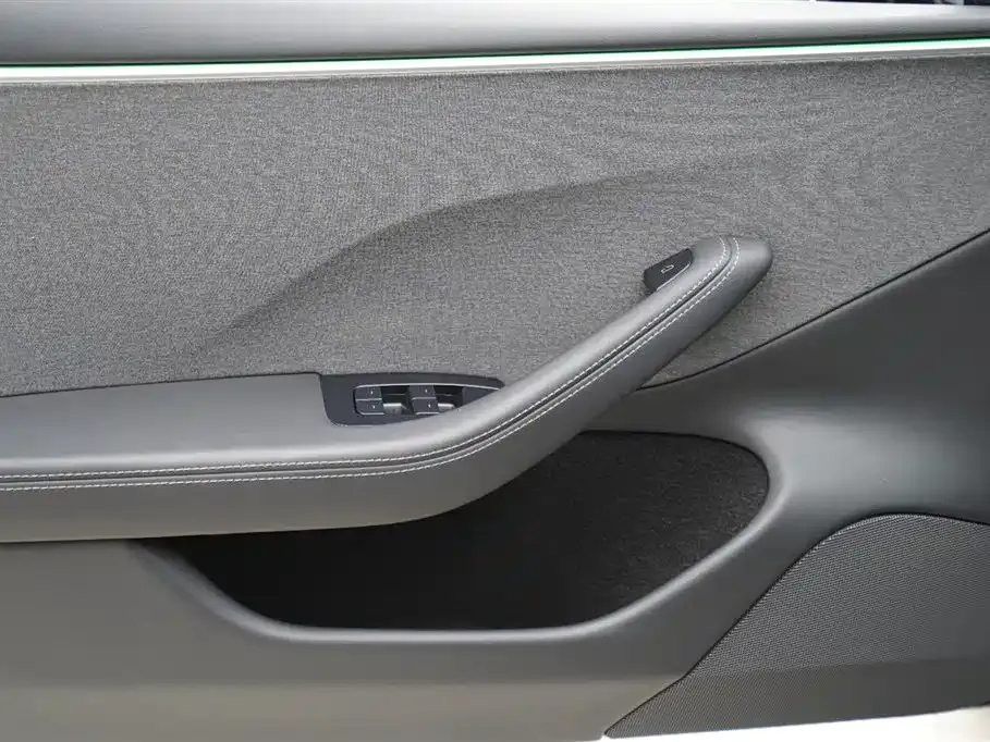 Tesla Model 3 2024 из CN, фото 5