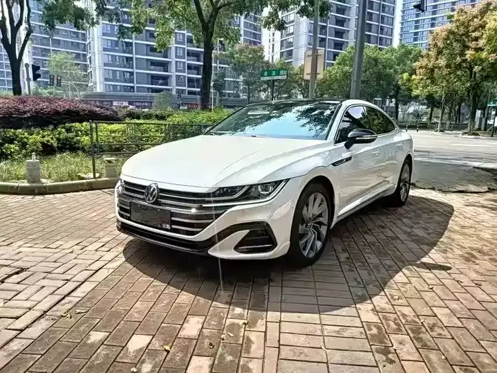 Volkswagen CC 2023 из CN, фото 1