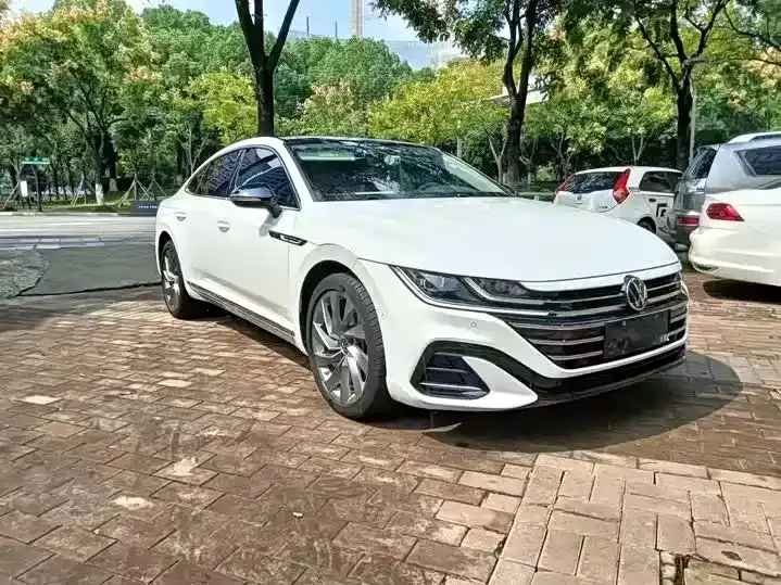 Volkswagen CC 2023 из CN, фото 3