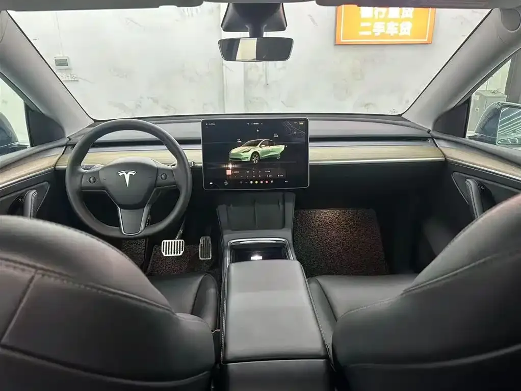 Tesla Model Y — фото 2