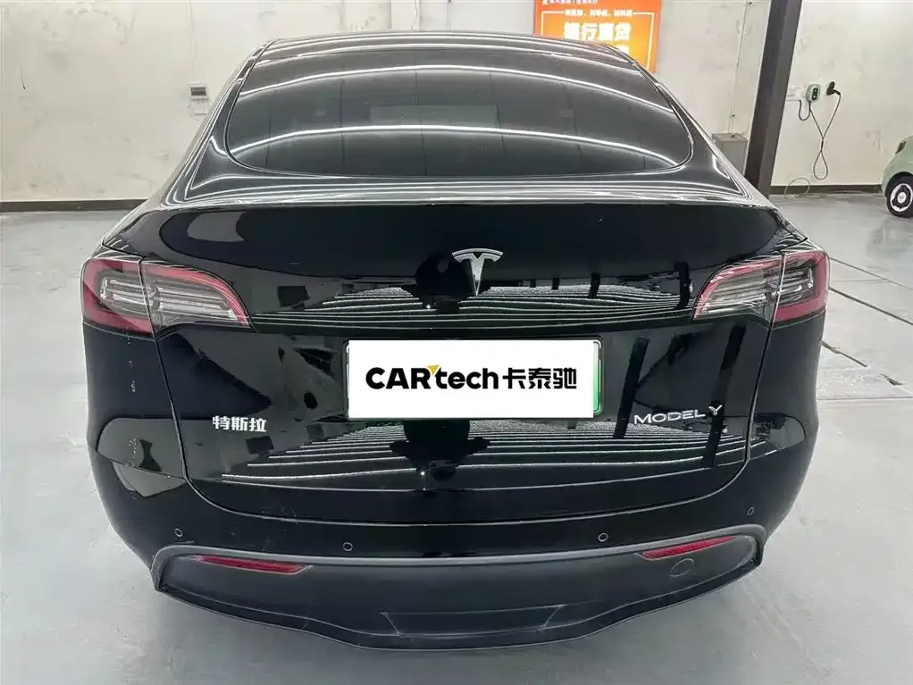 Tesla Model Y — фото 9