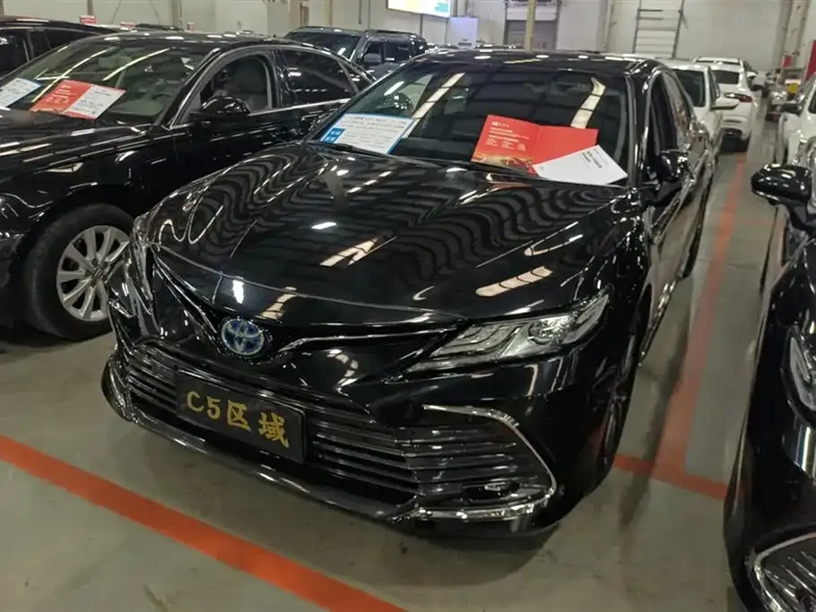 Toyota Camry 2023 из CN, фото 2