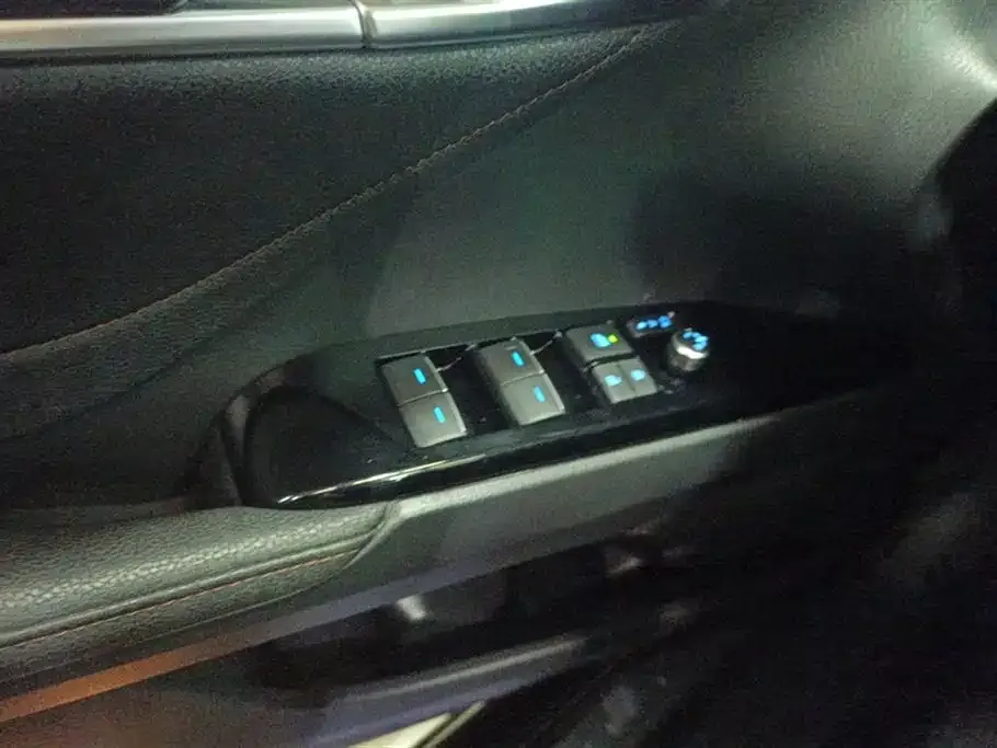 Toyota Camry 2023 из CN, фото 7