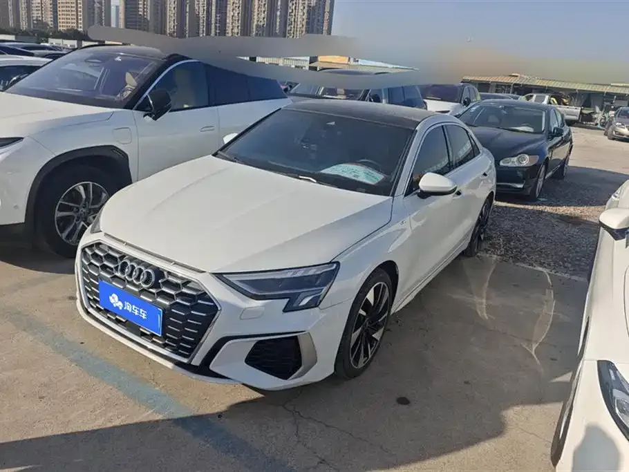 Audi A3 2023 из CN, фото 1