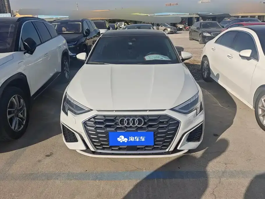 Audi A3 2023 из CN, фото 2