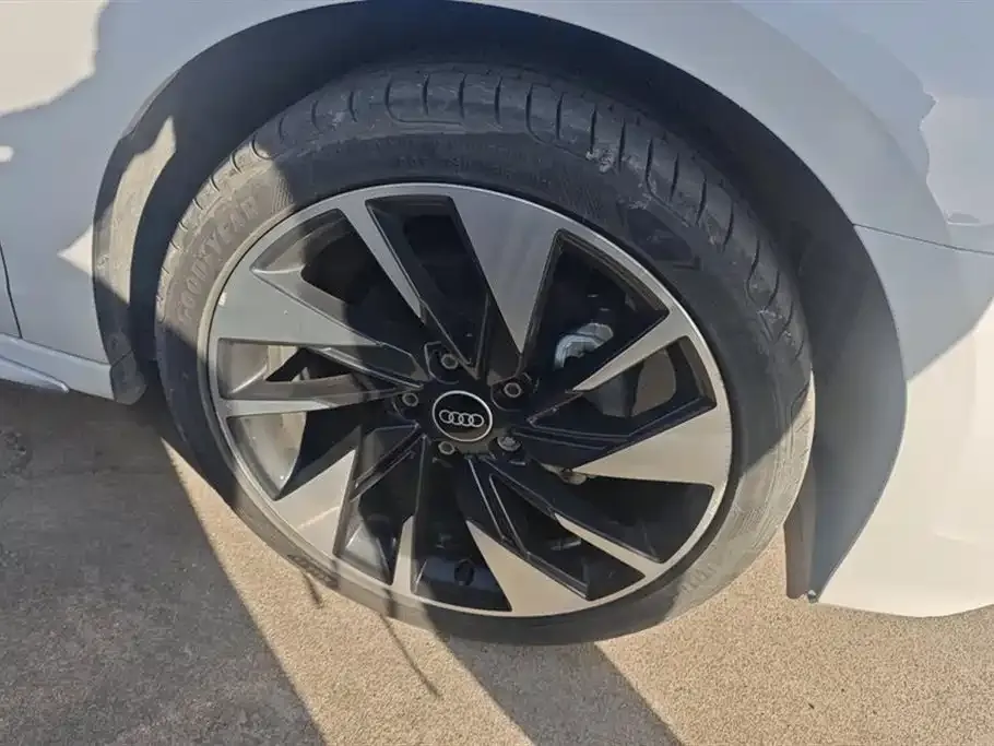 Audi A3 2023 из CN, фото 6