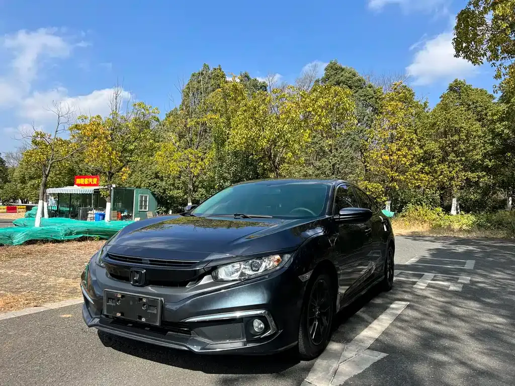 Honda Civic — фото 1