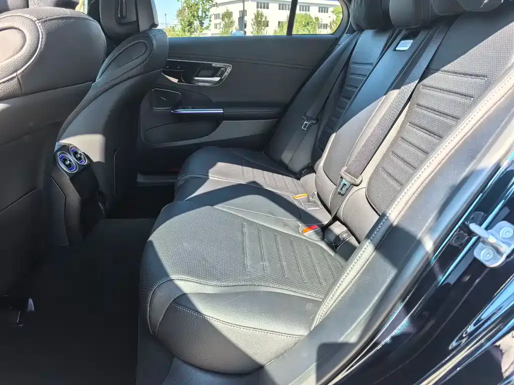 Mercedes-Benz C-Class 2025 из CN, фото 10