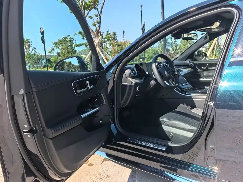 Mercedes-Benz C-Class 2025 из CN, фото 7