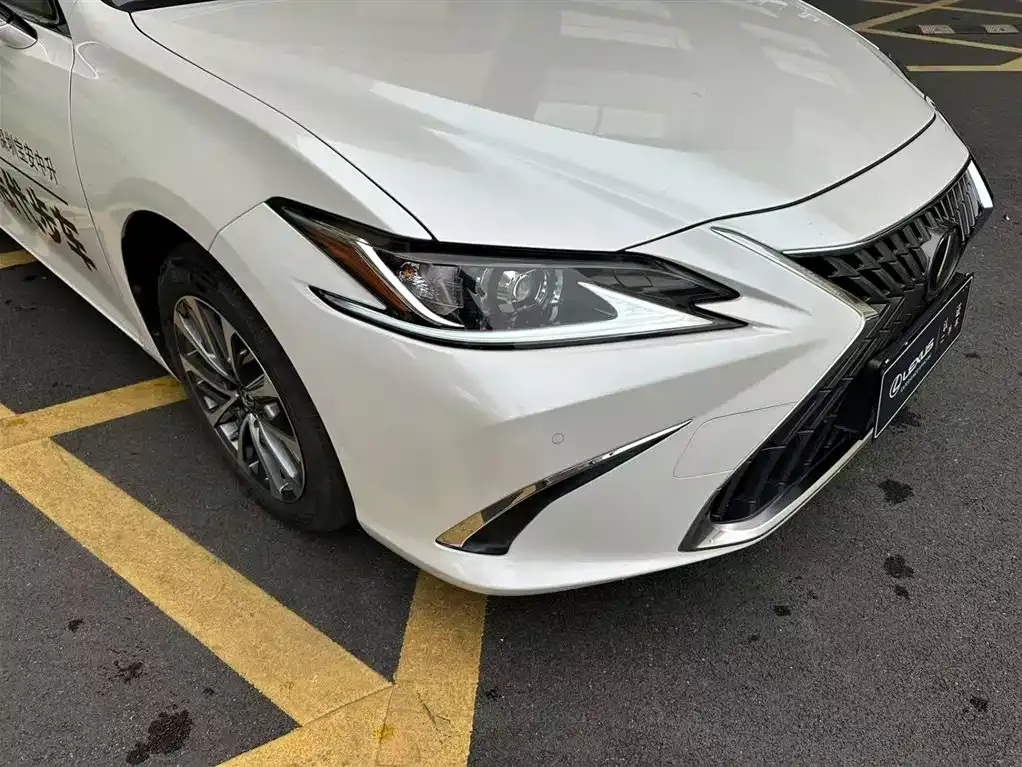 Lexus ES — фото 3