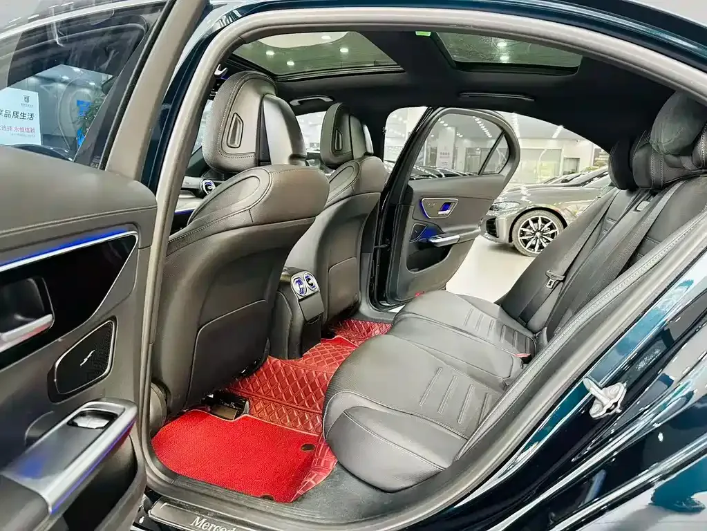 Mercedes-Benz C-Class 2023 из CN, фото 2