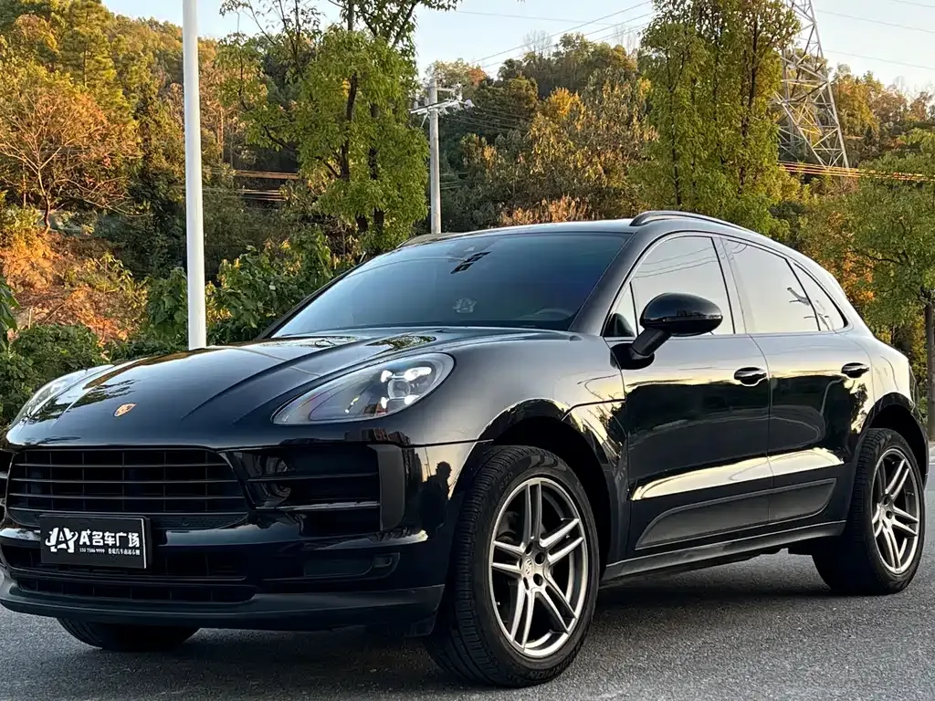 Porsche Macan — фото 1