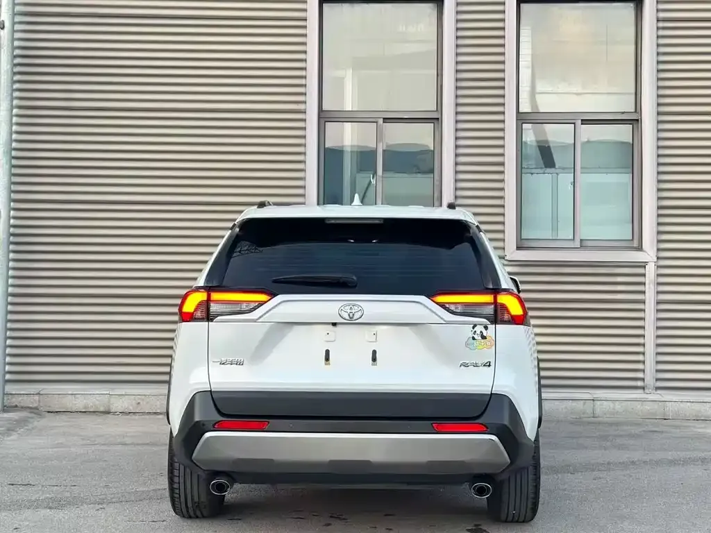 Toyota RAV4 2024 из CN, фото 4