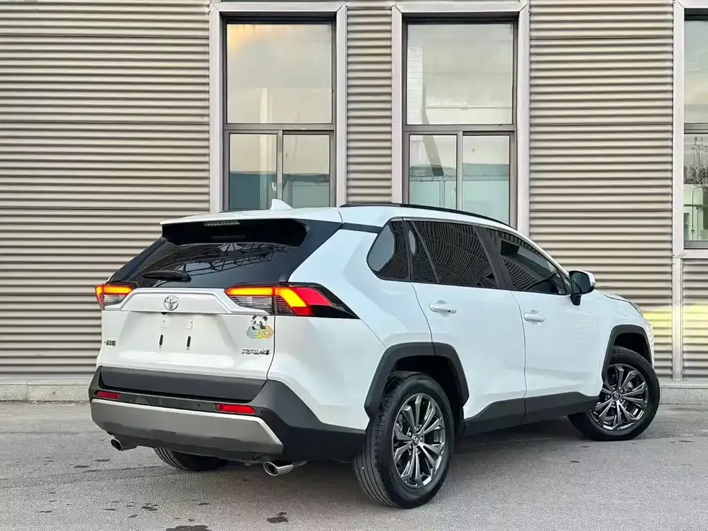 Toyota RAV4 2024 из CN, фото 5