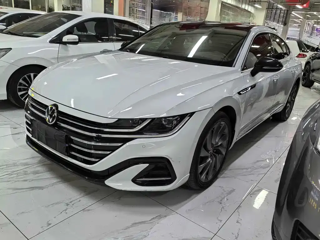 Volkswagen CC 2024 из CN, фото 1