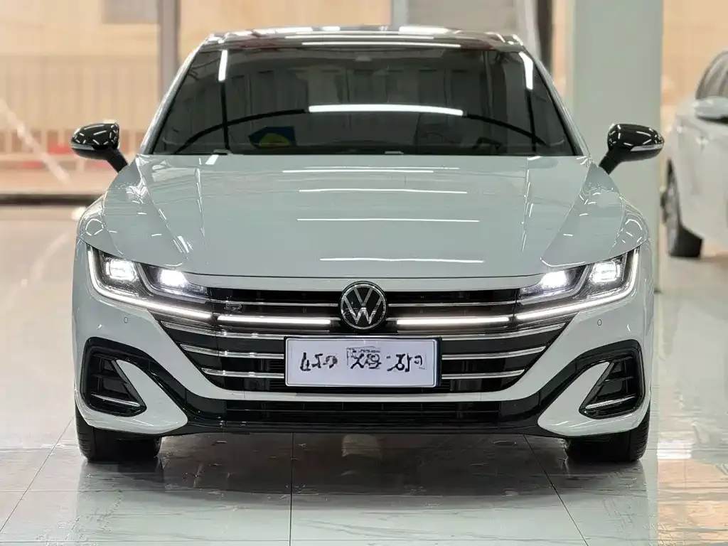 Volkswagen CC 2024 из CN, фото 2