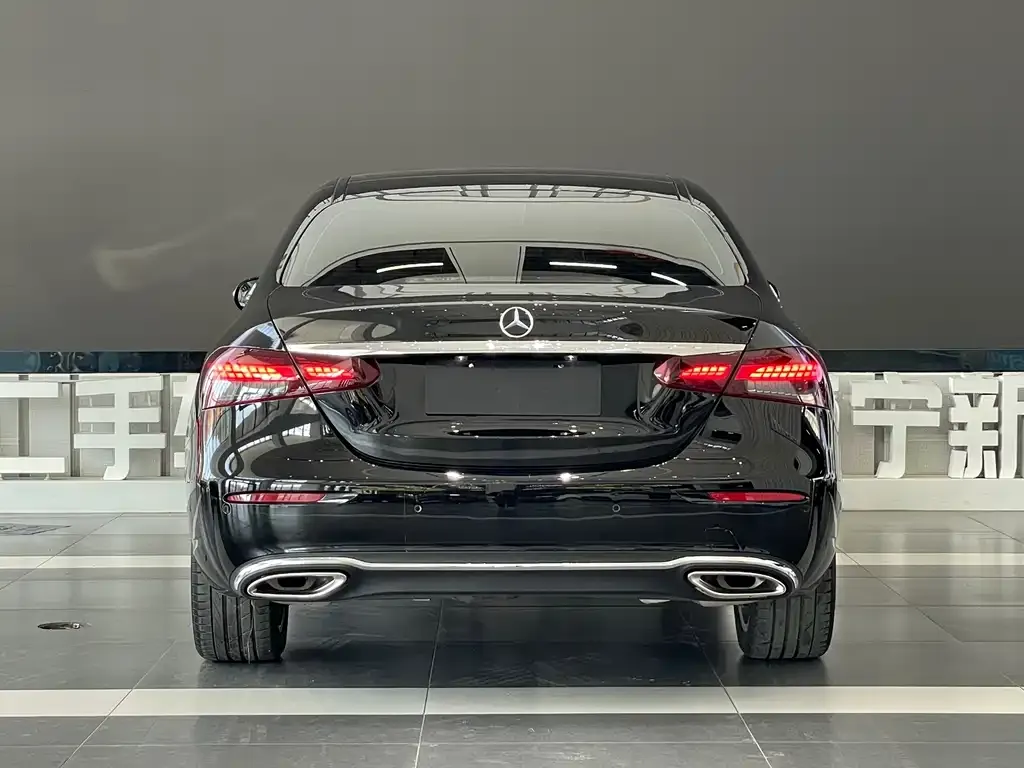 Mercedes-Benz E-Class — фото 5