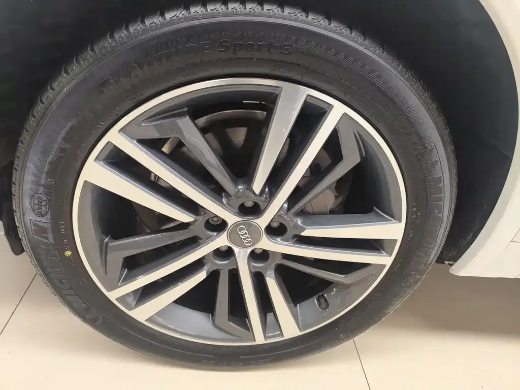Audi Q5L 2021 из CN, фото 5