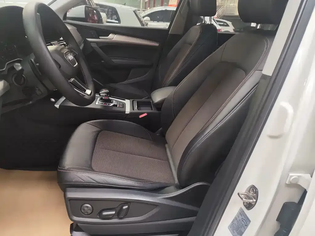 Audi Q5L 2021 из CN, фото 7