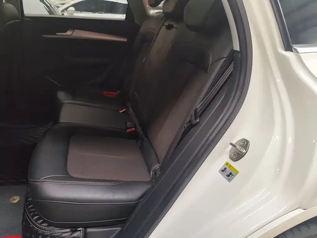 Audi Q5L 2021 из CN, фото 8