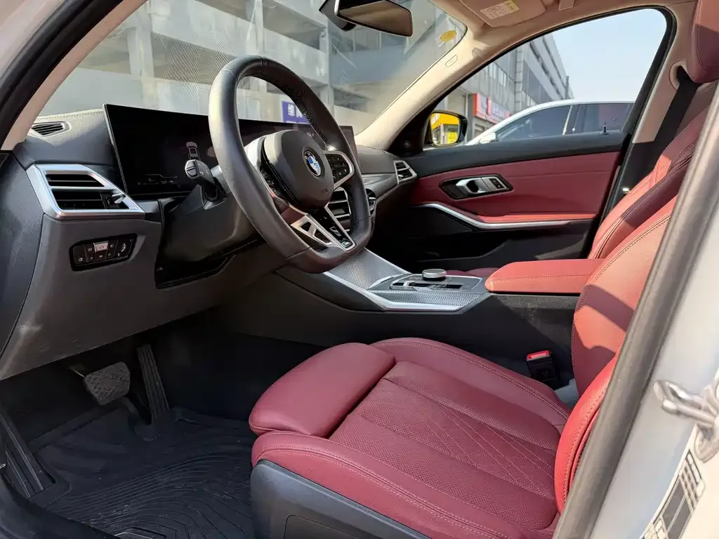 BMW 3 Series 2024 из CN, фото 4