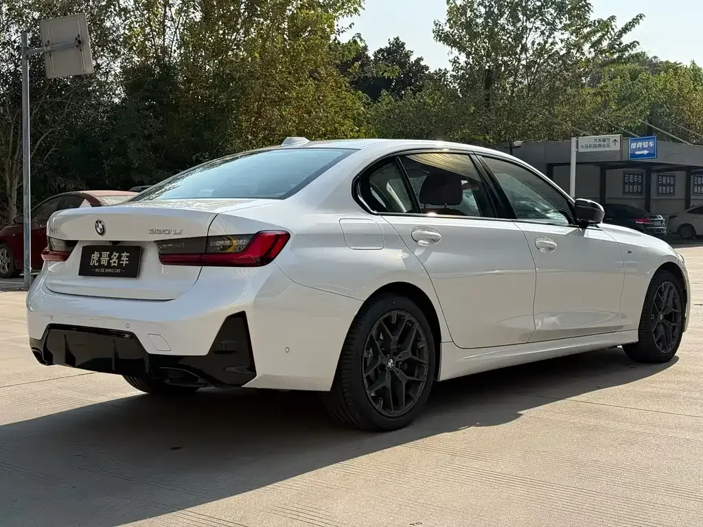BMW 3 Series 2024 из CN, фото 7