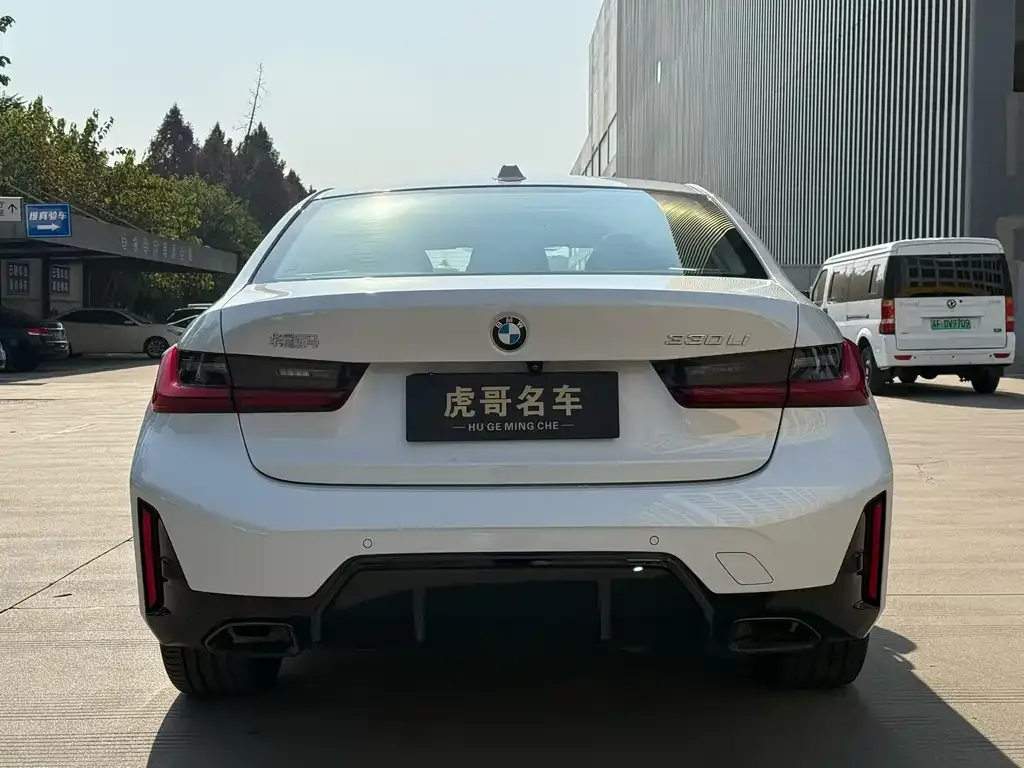 BMW 3 Series 2024 из CN, фото 8