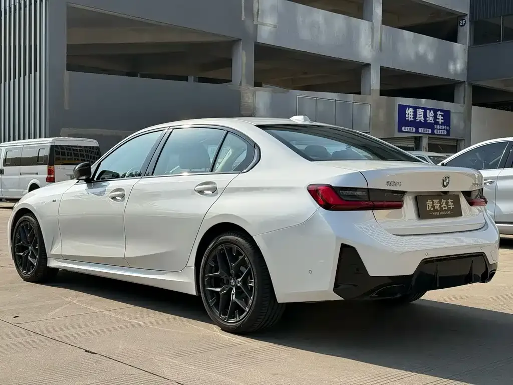 BMW 3 Series 2024 из CN, фото 9