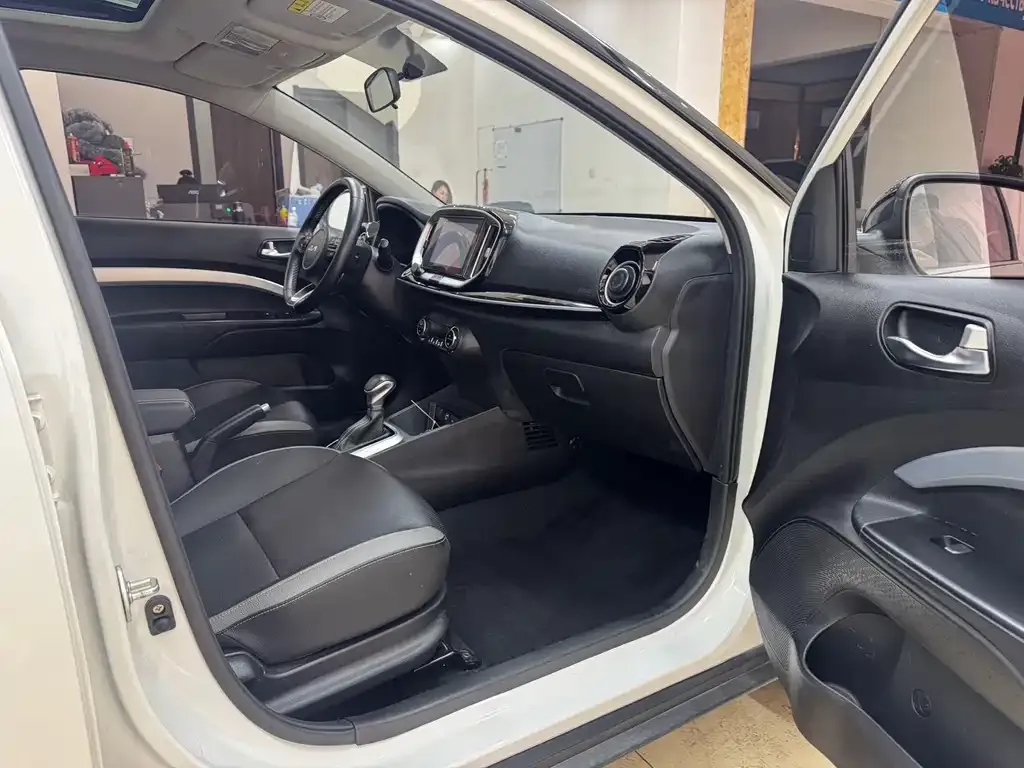 Kia KX1 2022 из CN, фото 10