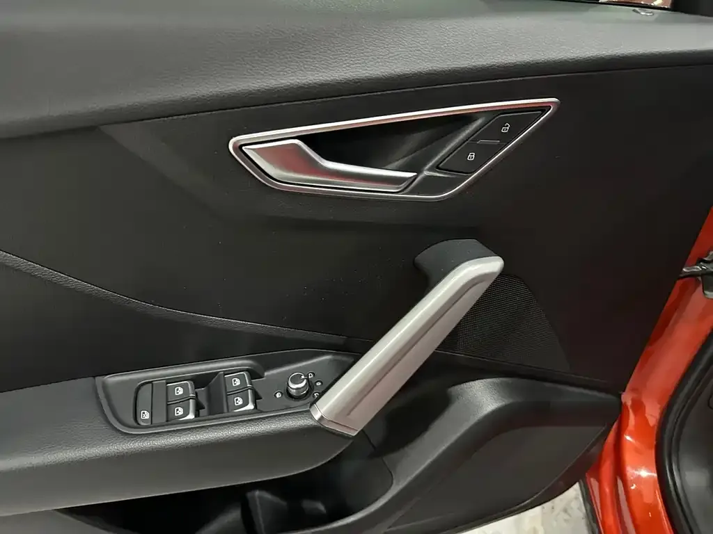 Audi Q2L 2021 из CN, фото 8