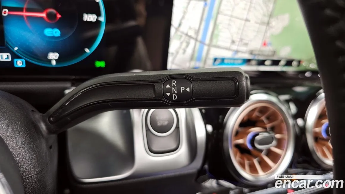 Mercedes-Benz EQB — фото 9