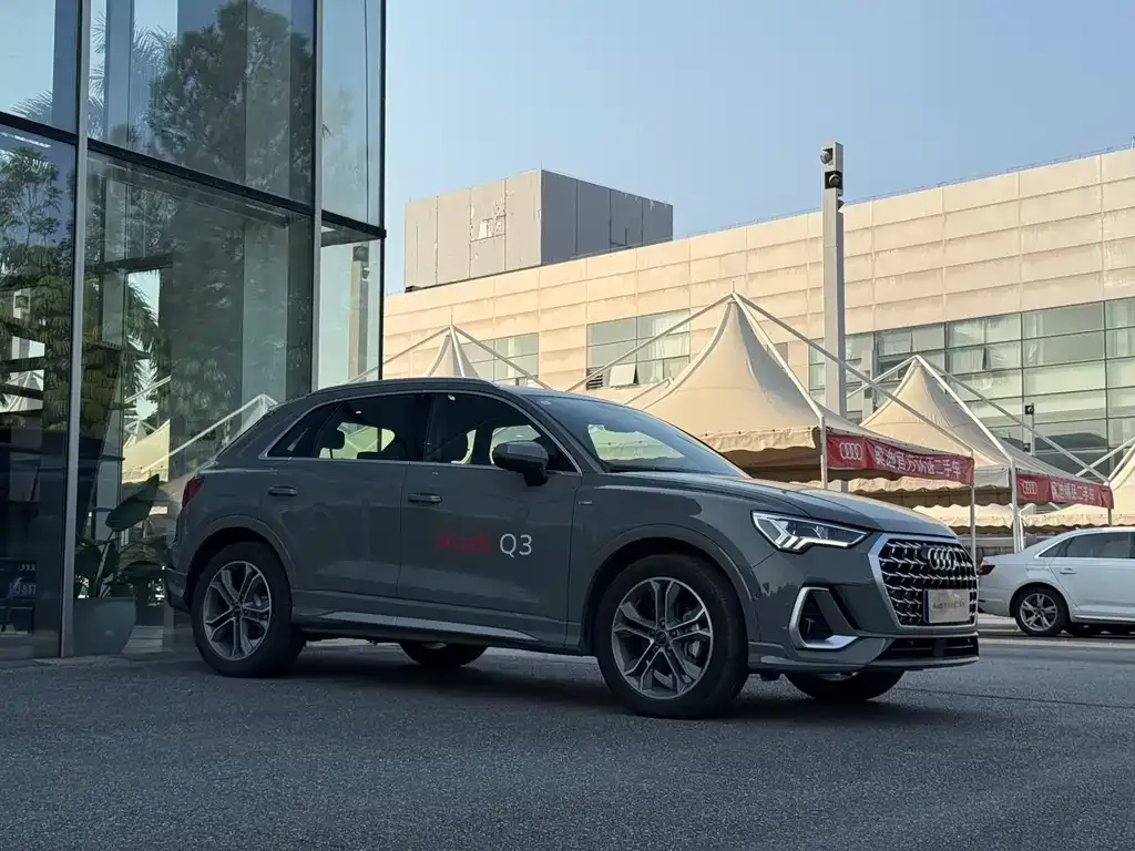 Audi Q3 2024 из CN, фото 2
