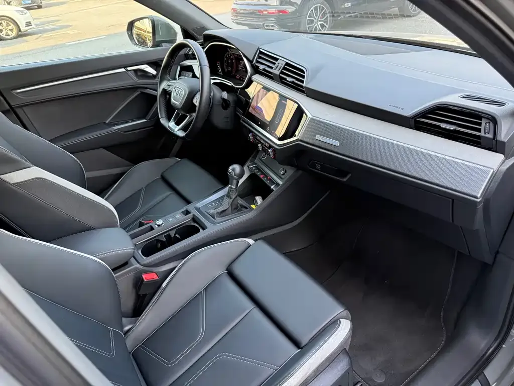 Audi Q3 2024 из CN, фото 6