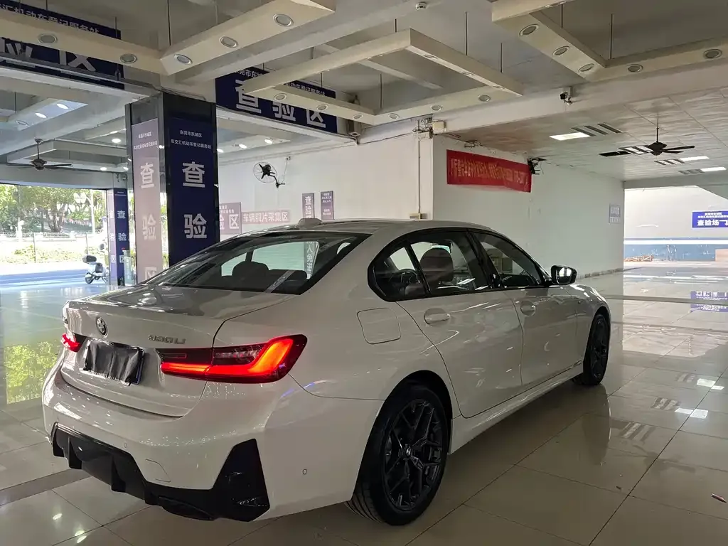 BMW 3 Series 2024 из CN, фото 5