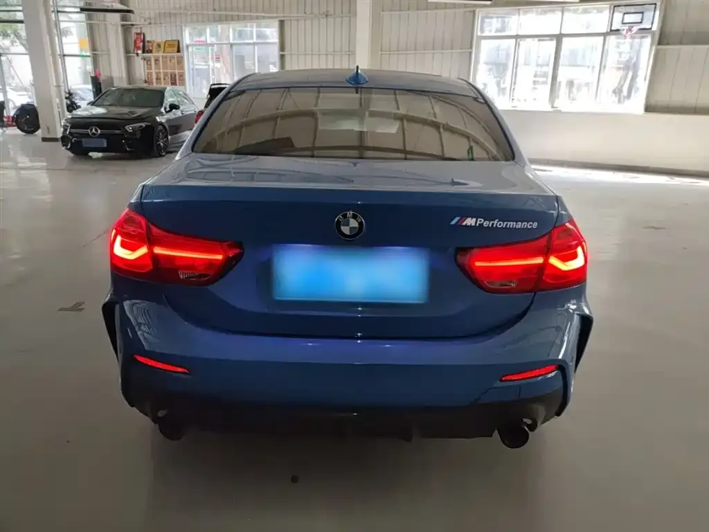 BMW 1 Series 2021 из CN, фото 6