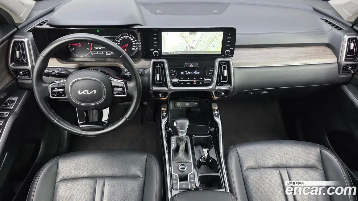 Kia Sorento — фото 7