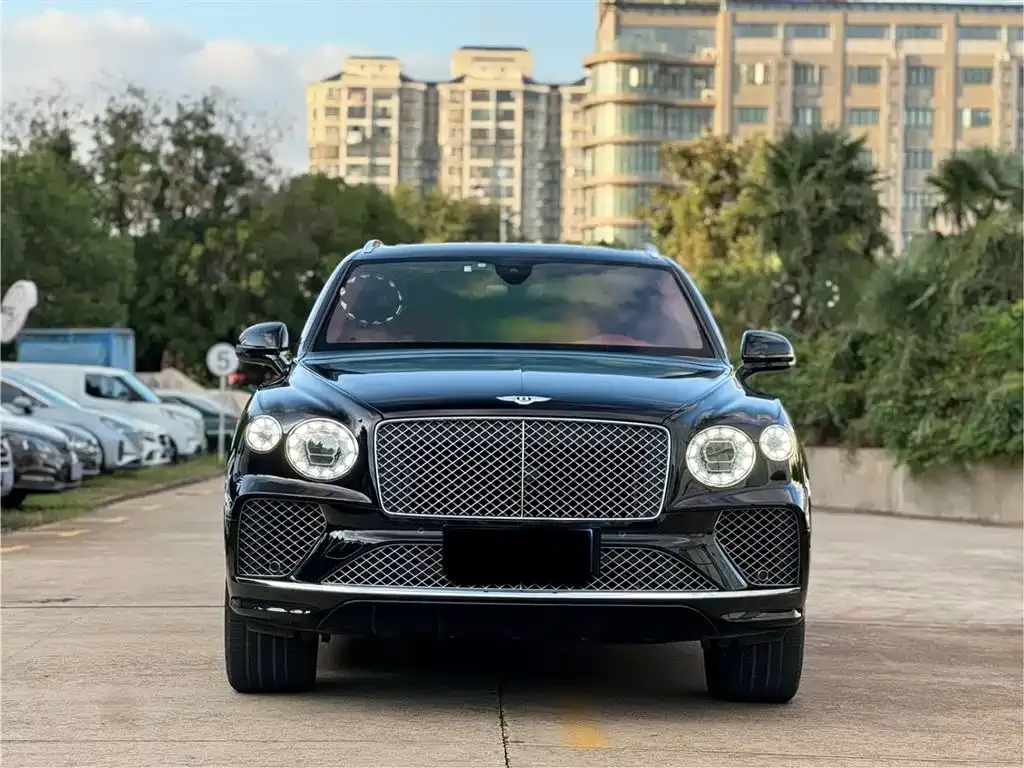 Bentley Bentayga 2022 из CN, фото 2