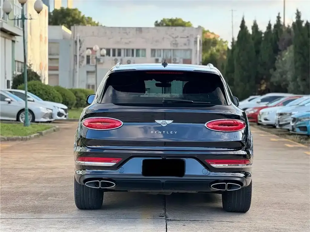 Bentley Bentayga 2022 из CN, фото 5