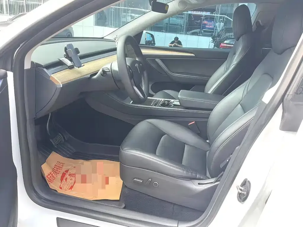 Tesla Model Y 2022 из CN, фото 5