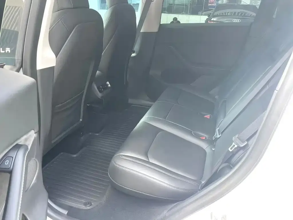 Tesla Model Y 2022 из CN, фото 6