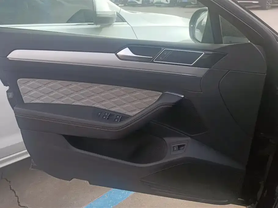 Volkswagen Magotan 2023 из CN, фото 7