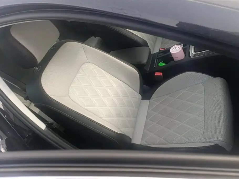 Volkswagen Magotan 2023 из CN, фото 8