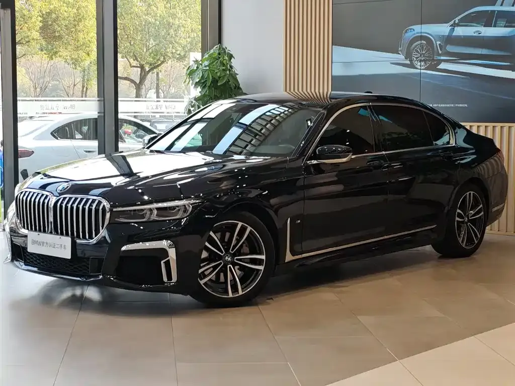 BMW 7 Series — фото 1