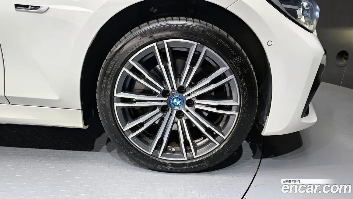 BMW 3-Series 2022 из KR, фото 5